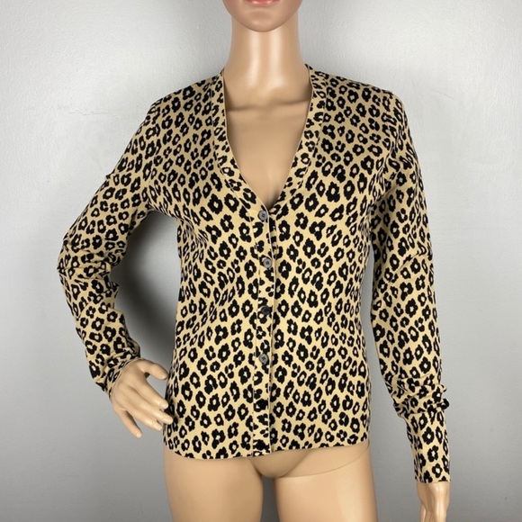 NEW THEORY LEOPARD PRINT BUTTON FRONT CARDIGAN - Picture 2 of 7